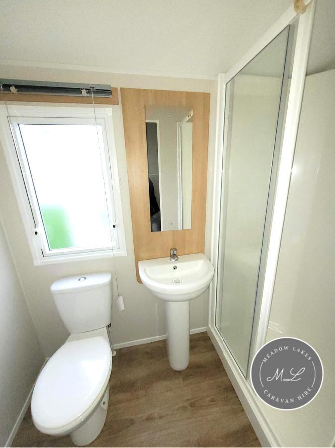 Palm Grove 181- Golden Palm - Pet Friendly, Wifi, Central Heating, Bed Linen - Meadow Lakes Caravan & Lodge Hire Chapel Saint Leonards Luaran gambar