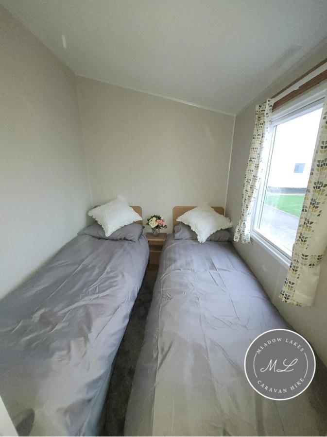 Palm Grove 181- Golden Palm - Pet Friendly, Wifi, Central Heating, Bed Linen - Meadow Lakes Caravan & Lodge Hire Chapel Saint Leonards Luaran gambar