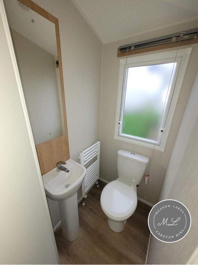Palm Grove 181- Golden Palm - Pet Friendly, Wifi, Central Heating, Bed Linen - Meadow Lakes Caravan & Lodge Hire Chapel Saint Leonards Luaran gambar