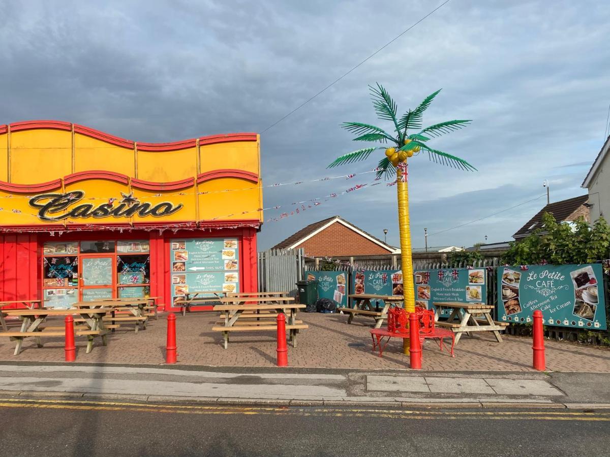 Palm Grove 181- Golden Palm - Pet Friendly, Wifi, Central Heating, Bed Linen - Meadow Lakes Caravan & Lodge Hire Chapel Saint Leonards Luaran gambar
