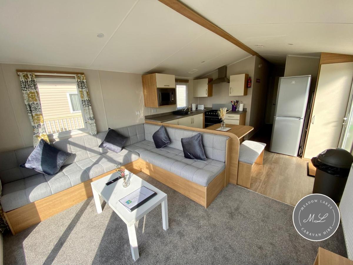 Palm Grove 181- Golden Palm - Pet Friendly, Wifi, Central Heating, Bed Linen - Meadow Lakes Caravan & Lodge Hire Chapel Saint Leonards Luaran gambar